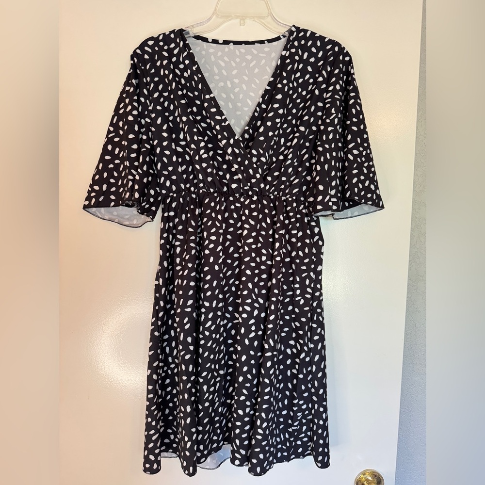 Elegant Black and White Patterned Dress